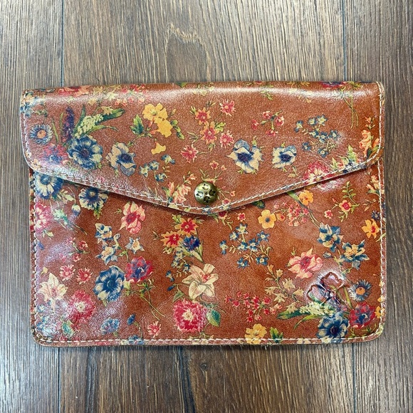 Patricia Nash Prairie Rose Floral Leather Envelope Clutch - Picture 1 of 6